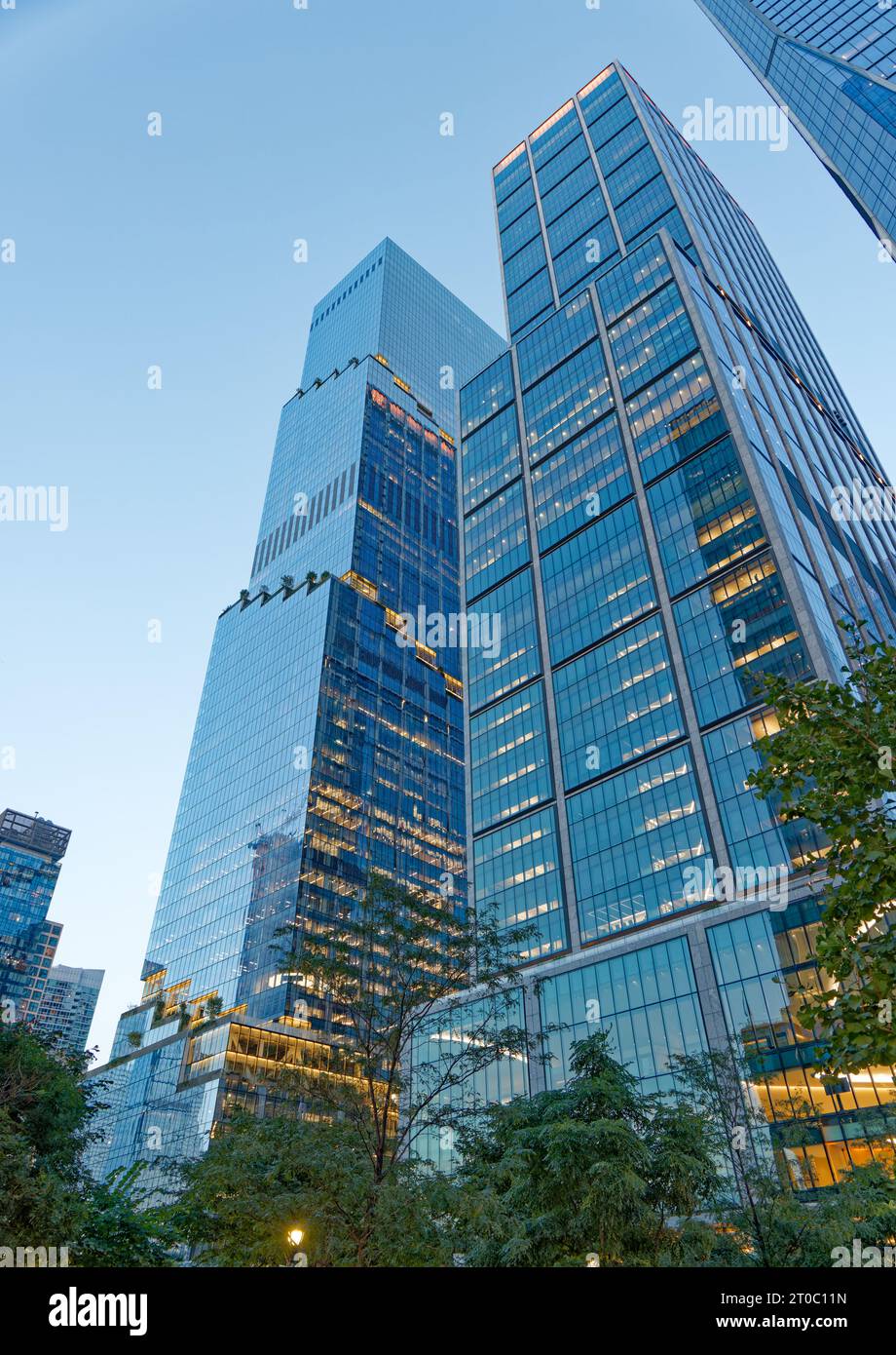 Foster + Partners entwarf 50 Hudson Yards, ein 78-stöckiges Bürogebäude mit Einzelhandels- und öffentlichen Bereichen auf Straßenebene. Stockfoto