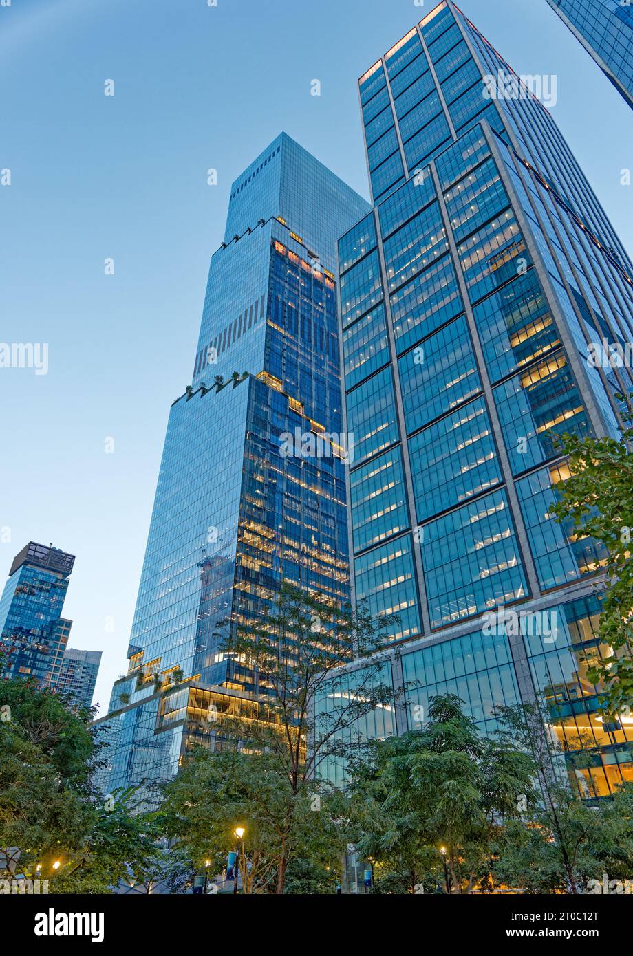 Foster + Partners entwarf 50 Hudson Yards, ein 78-stöckiges Bürogebäude mit Einzelhandels- und öffentlichen Bereichen auf Straßenebene. Stockfoto