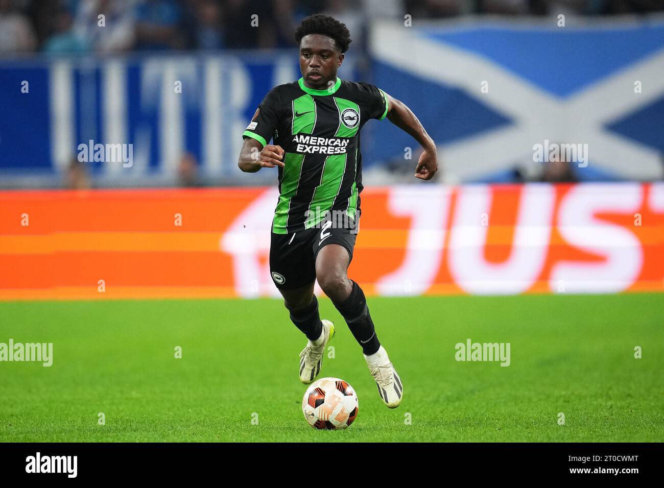Marseille, Marseille. Oktober 2023. Tariq Lamptey aus Brighton Hove Albion spielte am 5. Oktober 2023 im Stade Velodrome in Marseille, Frankreich, während des UEFA Europa League-Spiels zwischen Olympique Marseille und Brighton Hove Albion (Gruppe B, Datum 2). (Foto: Bagu Blanco/PRESSINPHOTO) Credit: PRESSINPHOTO SPORTS AGENCY/Alamy Live News Stockfoto