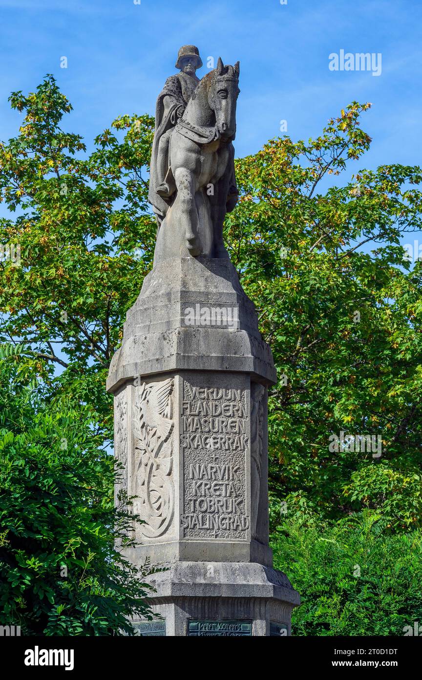 Kriegsdenkmal mit Reiterfigur, Bad Groenenbach, Bayern, Deutschland Stockfoto