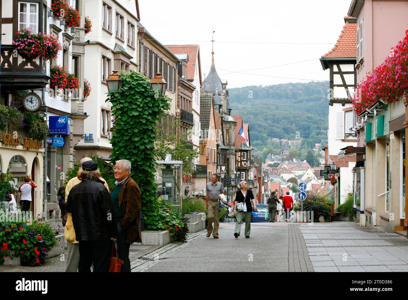 Eine Straßenszene in Saverne, Frankreich Stockfoto