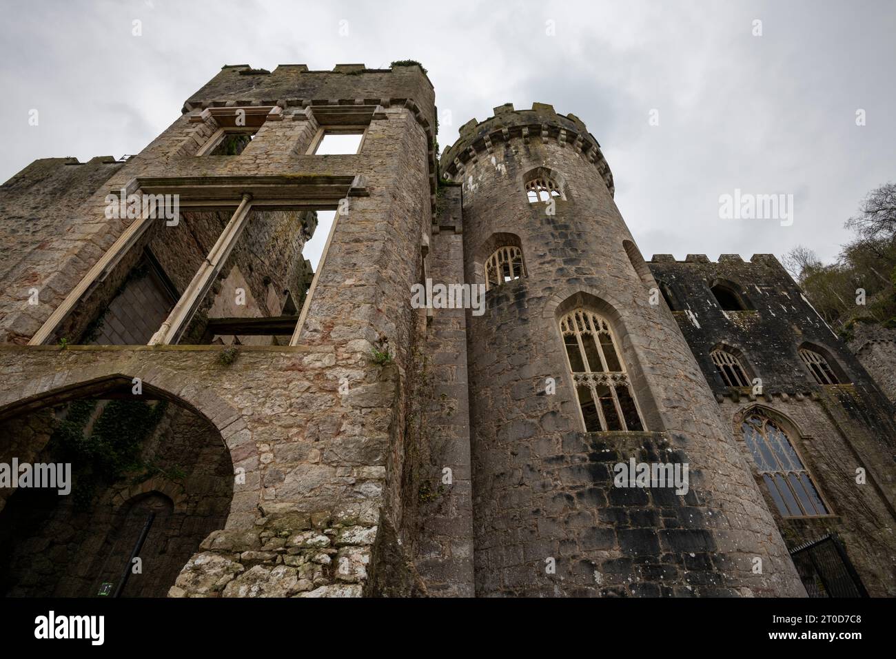 Gwrych Castle, Abergele, Nordwales. Ein Landhaus aus dem 19. Jahrhundert, das restauriert und für die Öffentlichkeit zugänglich ist. Stockfoto