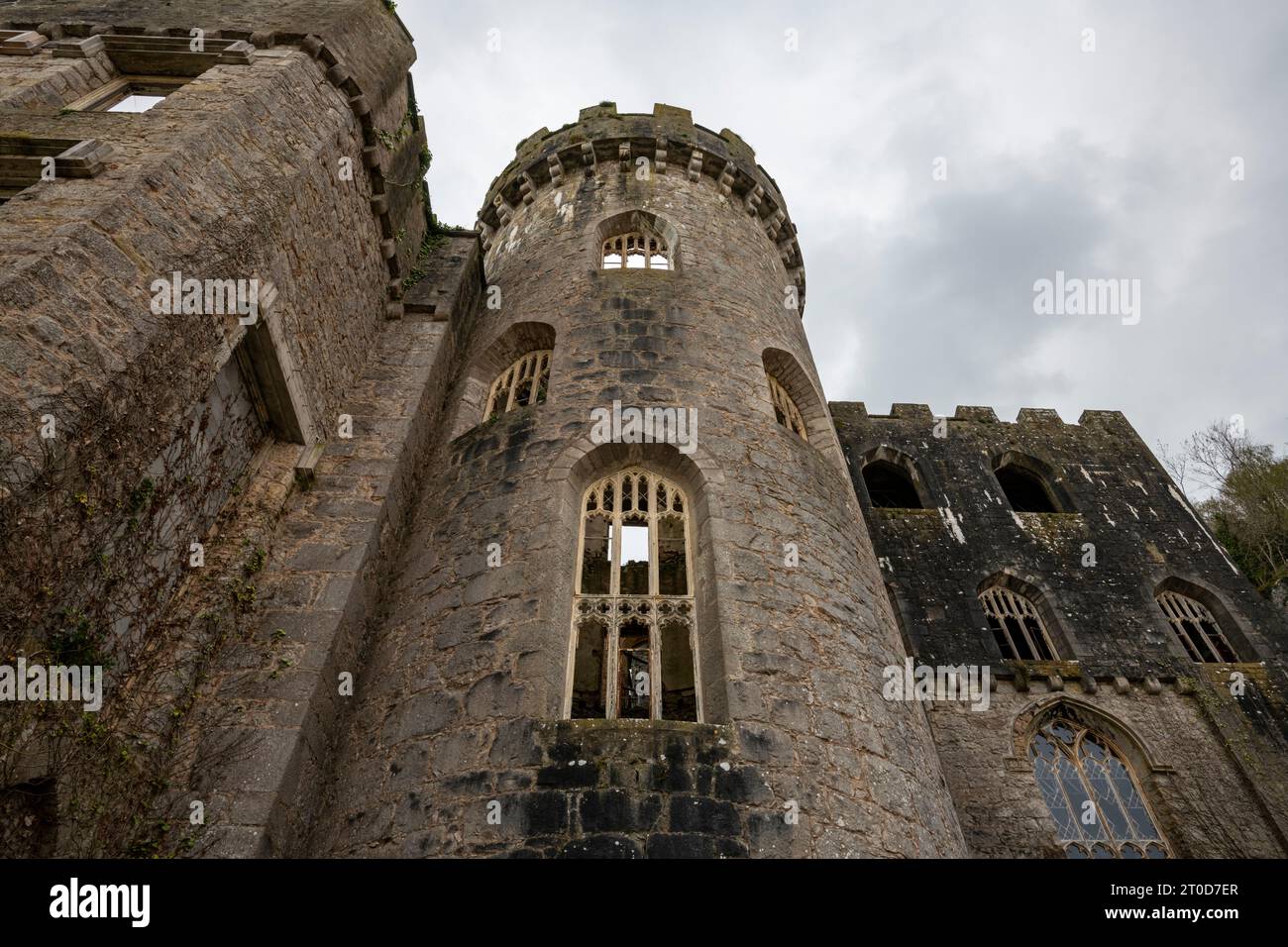 Gwrych Castle, Abergele, Nordwales. Ein Landhaus aus dem 19. Jahrhundert, das restauriert und für die Öffentlichkeit zugänglich ist. Stockfoto