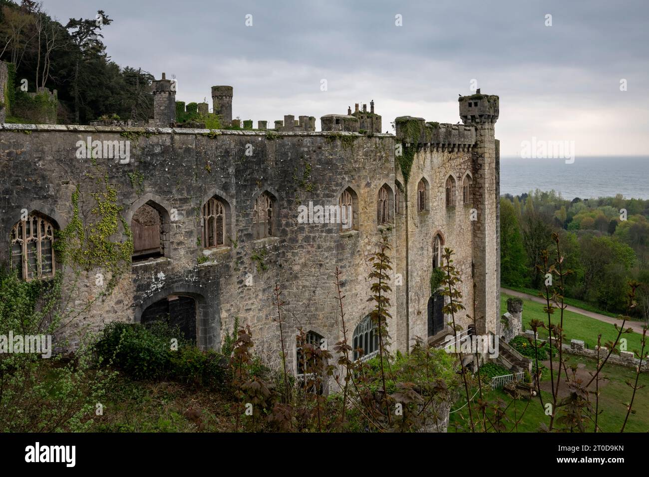 Gwrych Castle, Abergele, Nordwales. Ein Landhaus aus dem 19. Jahrhundert, das restauriert und für die Öffentlichkeit zugänglich ist. Stockfoto