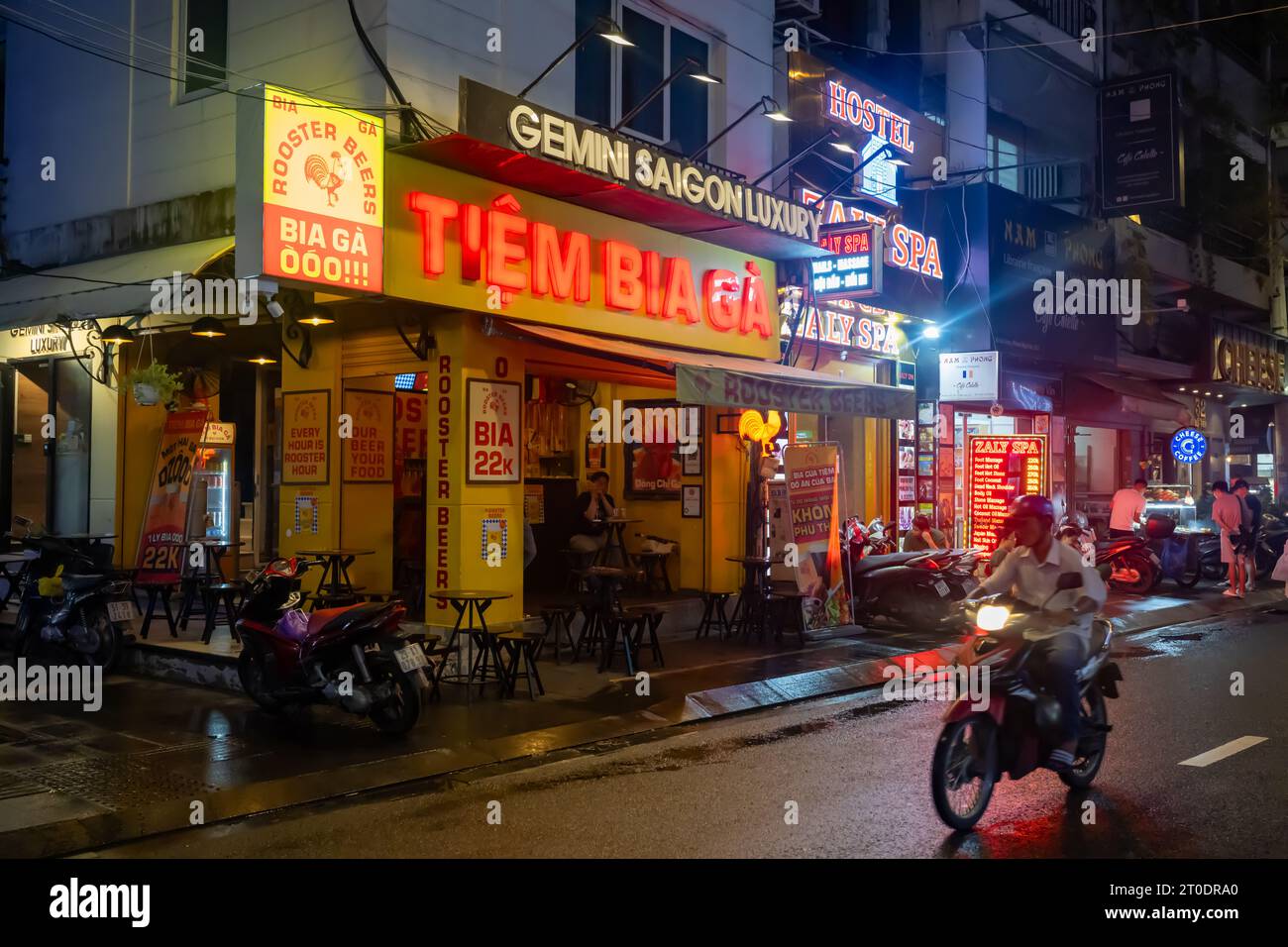 Rooster Beers Bar in der Bui Vien Walking Street, Ho Chi Minh City, Vietnam Stockfoto