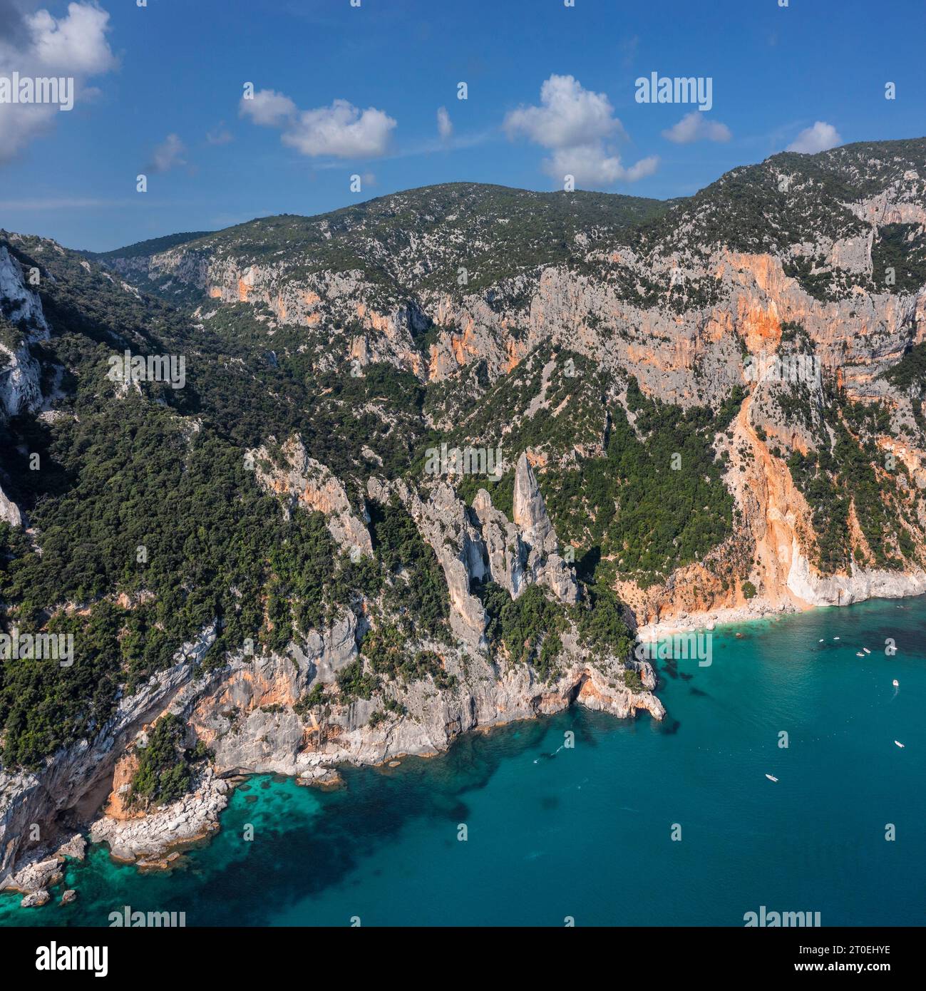 Cala Goloritze mit der Felsnadel L'Aguglia, Nationalpark Gennargentu und Golfo di Orosei, Sardinien, Italien Stockfoto