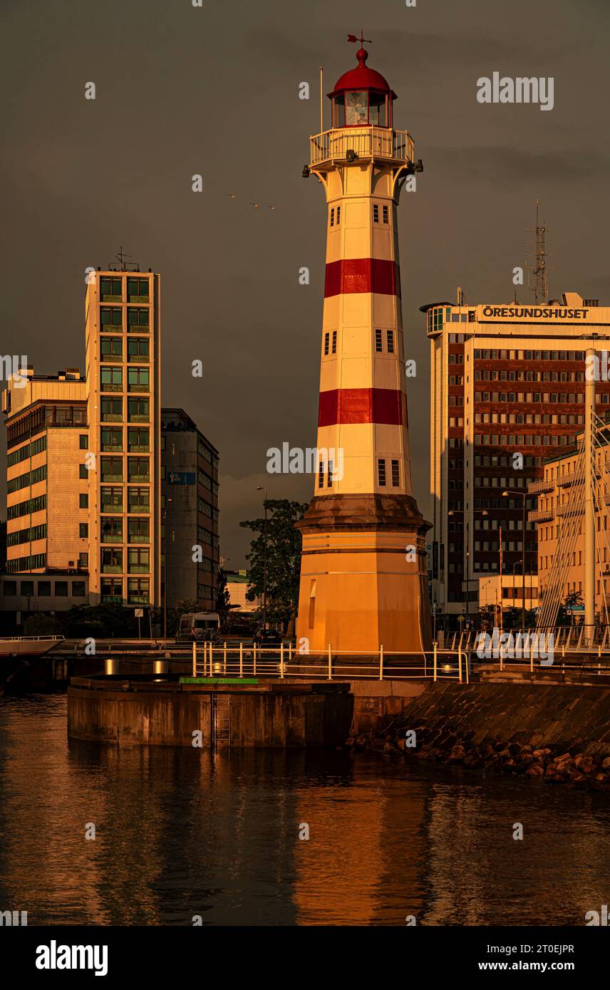 Leuchtturm im Hafen von Malmö, Skane, Schweden Stockfoto