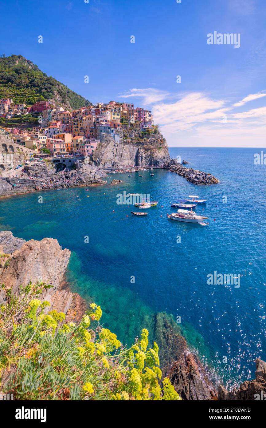 Italien, Ligurien, Provinz La Spezia, Manarola, kleines Küstendorf entlang der Cinque Terre Stockfoto