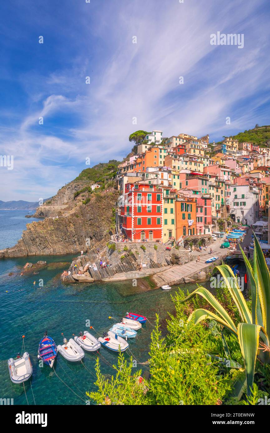 Italien, Ligurien, Provinz La Spezia, Riomaggiore, kleines Küstendorf entlang der Cinque Terre Stockfoto