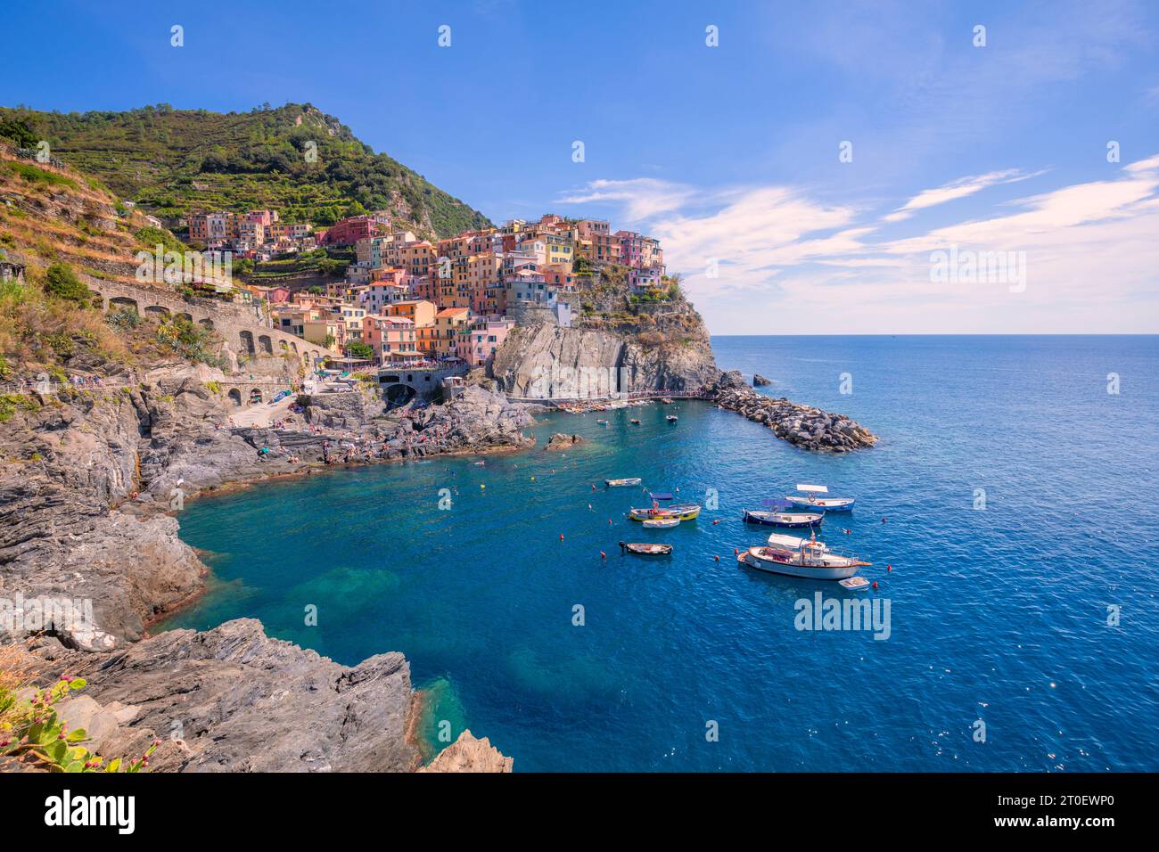 Italien, Ligurien, Provinz La Spezia, Manarola, kleines Küstendorf entlang der Cinque Terre Stockfoto