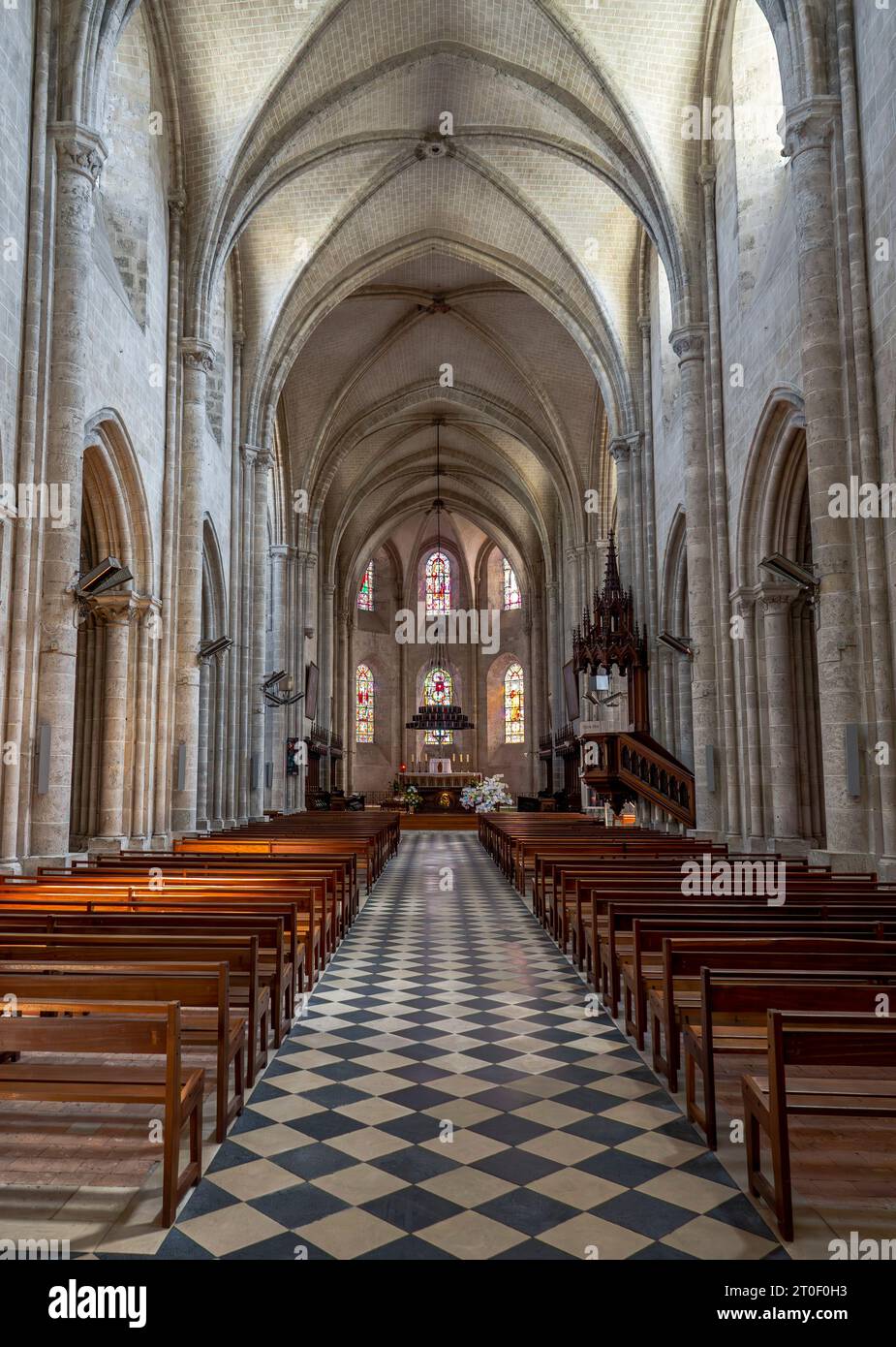 Die Stiftskirche Saint-Liphard (auch Saint-Lifard) ist eine katholische Kirche. Stockfoto