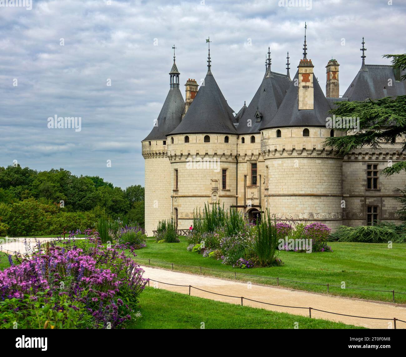 Chaumont Castle liegt südwestlich der Stadt Blois an einem steilen Hang mit Blick auf die Gemeinde Chaumont-sur-Loire am Ufer der Loire. Stockfoto