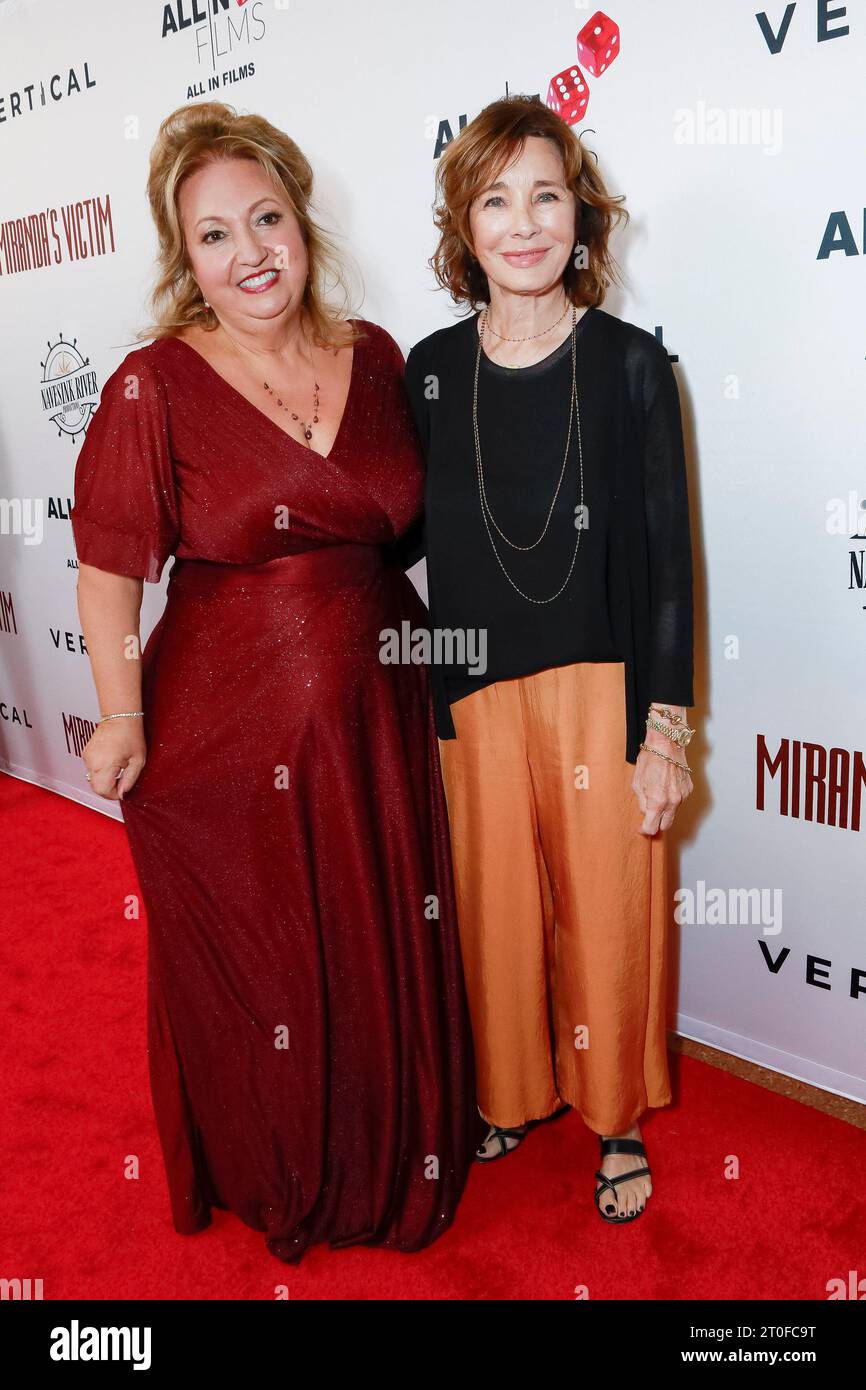 Oktober 2023, Los Angeles, Kalifornien, USA: LOS ANGELES - 5. OCT 2023: Michelle Danner, Anne Archer bei der Los Angeles Special Screening von Mirandas Opfer im Regency Bruin Theatre (Credit Image: © Nina Prommer/ZUMA Press Wire) NUR REDAKTIONELLE VERWENDUNG! Nicht für kommerzielle ZWECKE! Stockfoto