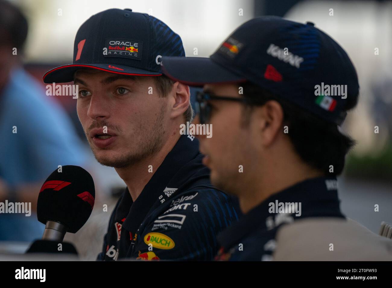 DOHA, KATAR, 6. OCT 2023 MAX VERSTAPPEN (NLD) Red Bull Racing UND SERGIO PEREZ (MEX). AHMAD AL-SHEHAB/Alamy Live News. AHMAD AL-SHEHAB/Alamy Live News Stockfoto
