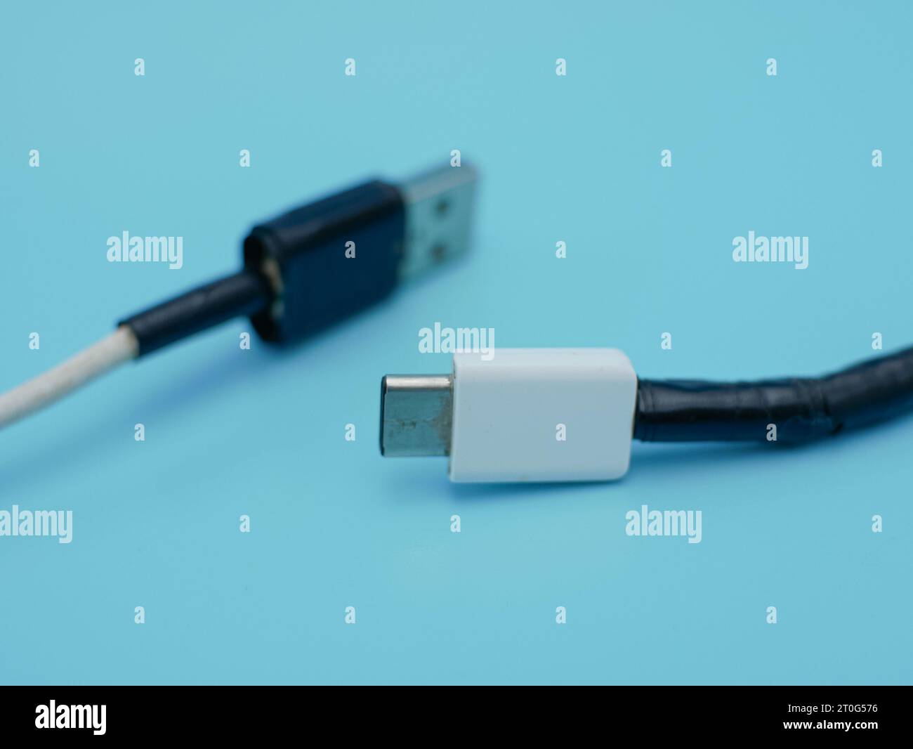 Verwendetes C-Kabel und USB-Kabel Stockfoto