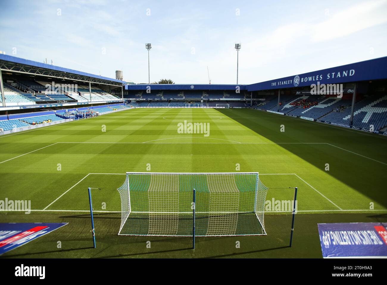 Eine allgemeine Ansicht der Loftus Road vor dem Start während des Sky Bet Championship Matches in der Loftus Road, London. Bilddatum: Samstag, 7. Oktober 2023. Stockfoto