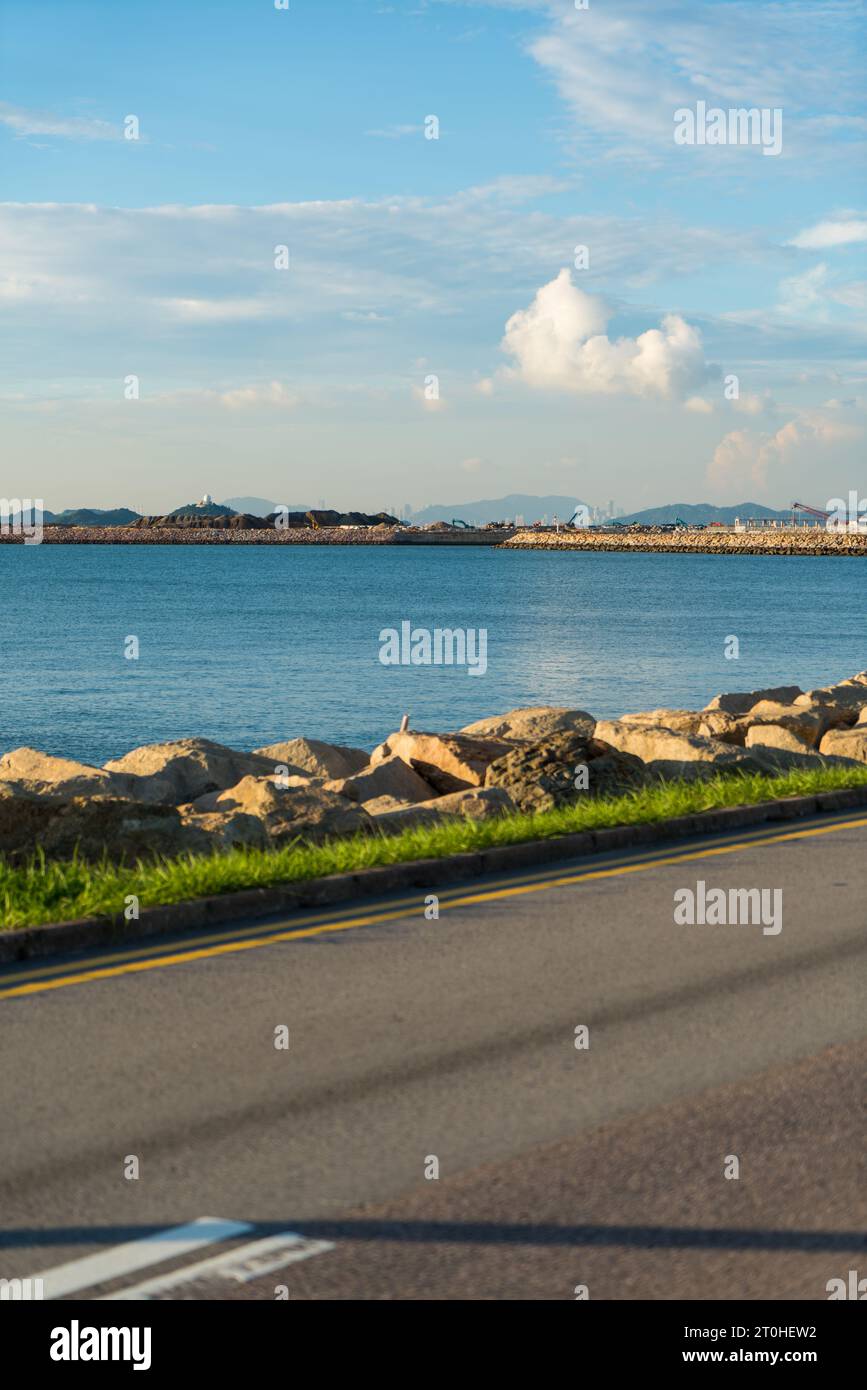 South Perimeter Road, MRO-Gebiet des Flughafens Hong Kong, September 2023 Stockfoto