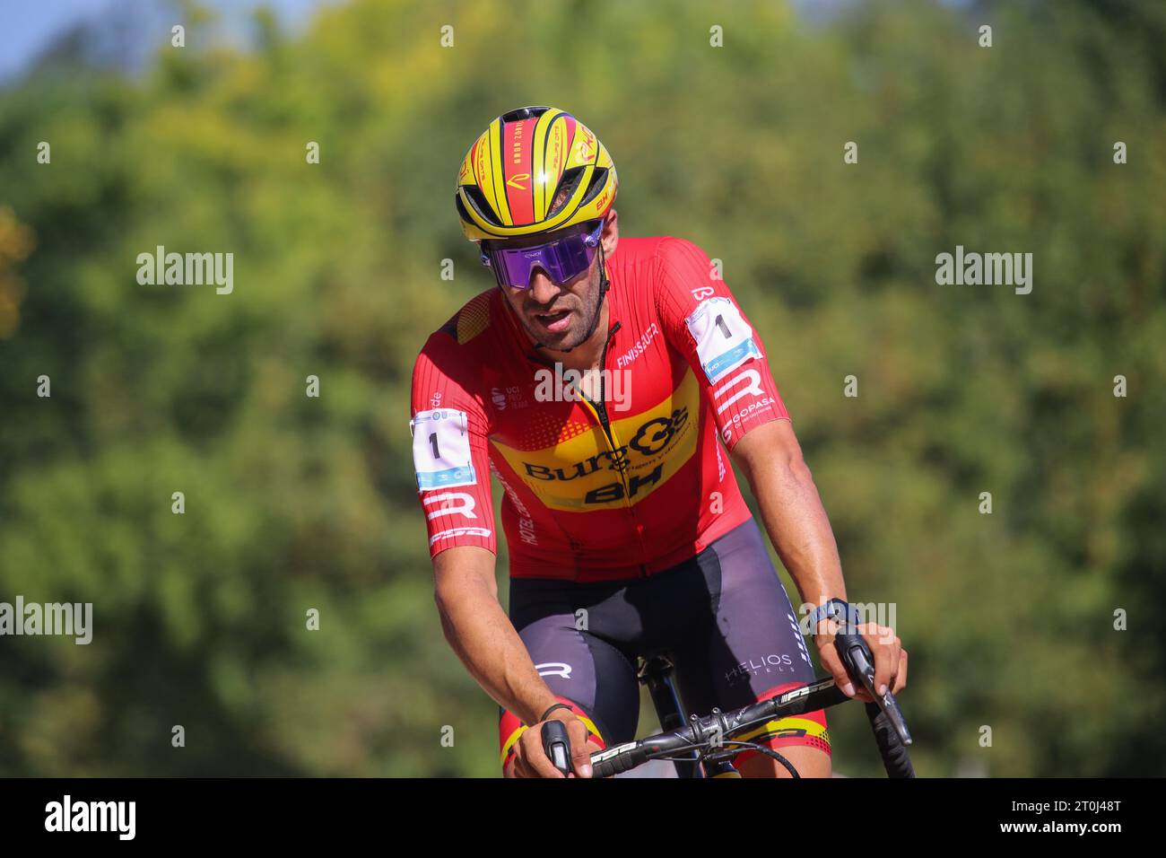 Pontevedra, Spanien, 07. Oktober 2023: Der Radfahrer Felipe Orts (1) während des männlichen Elite-Tests der Gran Premio Cidade de Pontevedra 2023 am 07. Oktober 2023 in Pontevedra, Spanien. Quelle: Alberto Brevers / Alamy Live News. Stockfoto