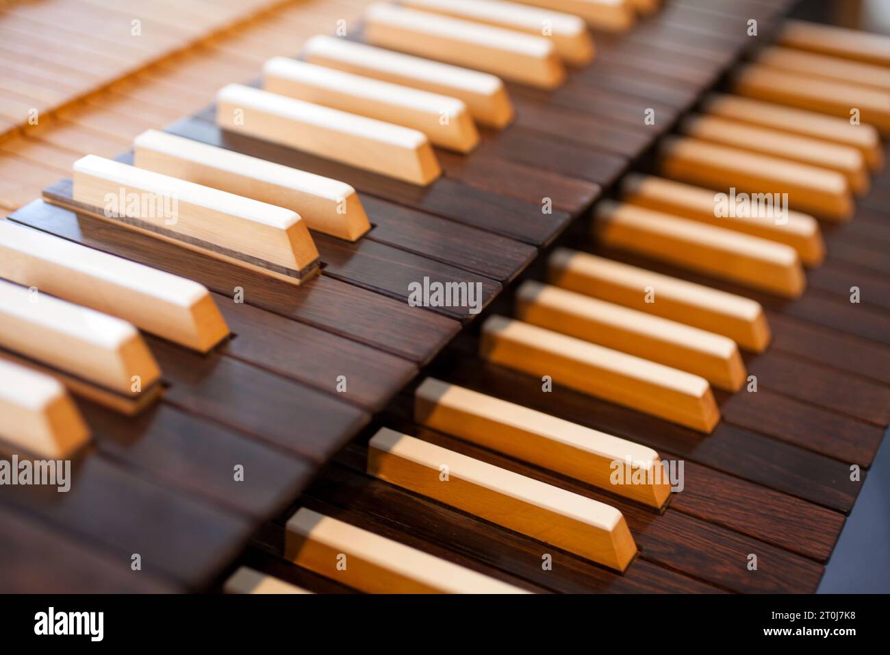 Tastatur einer Pfeifenorgel Stockfoto