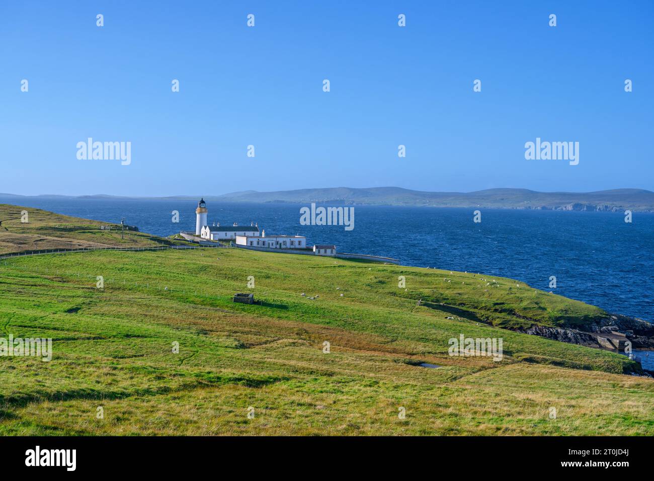 Bressay Lighthouse mit Blick auf Festland, Bressay, Shetland, Schottland, Großbritannien Stockfoto