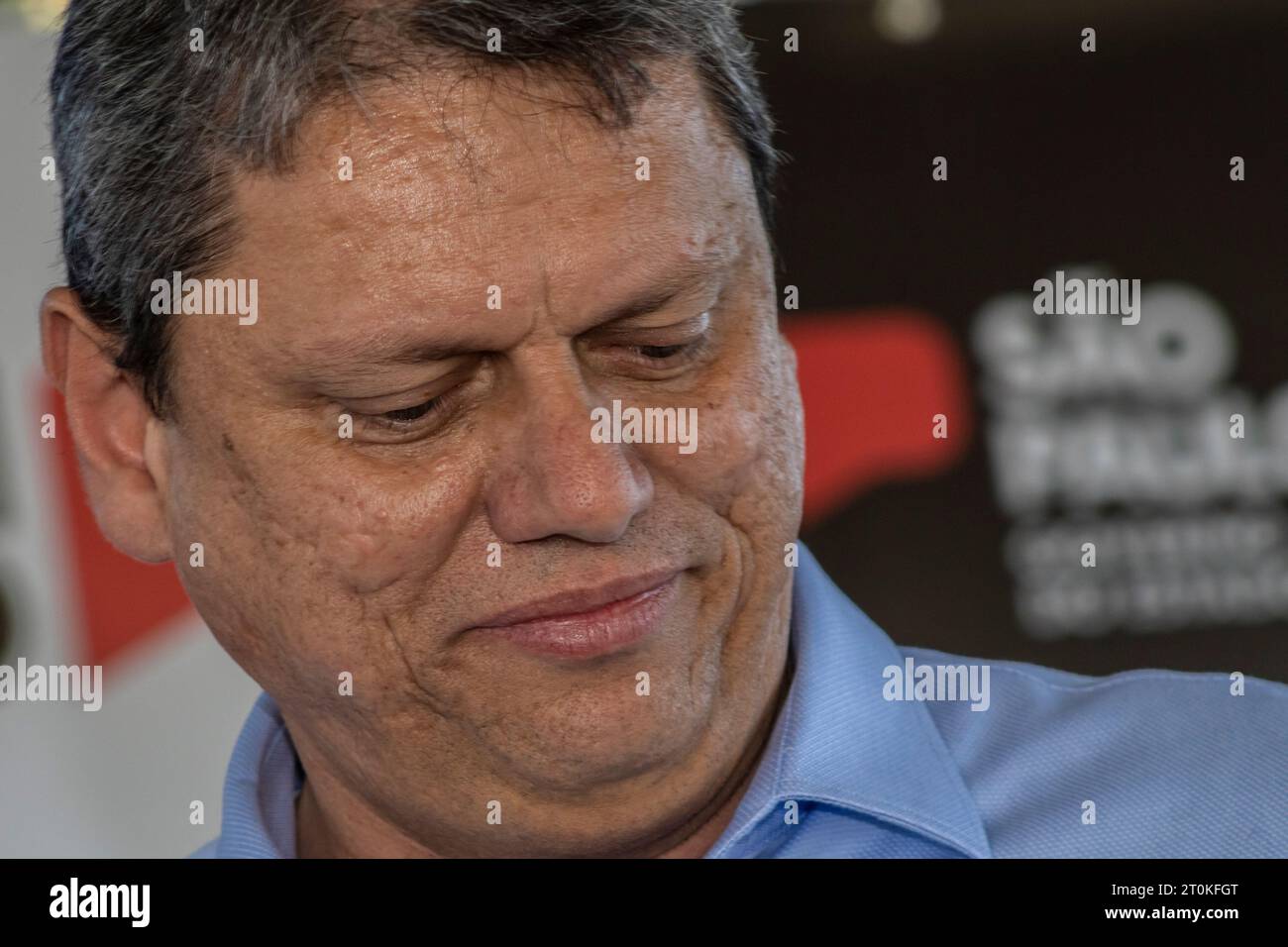 Marilia, São Paulo, Brasilien, 14. Juli 2023. Der Gouverneur des Bundesstaates Sao Paulo, Tarcício Gomes de Freitas, hält eine Rede in einer Straße, um ein Werk zu eröffnen Stockfoto