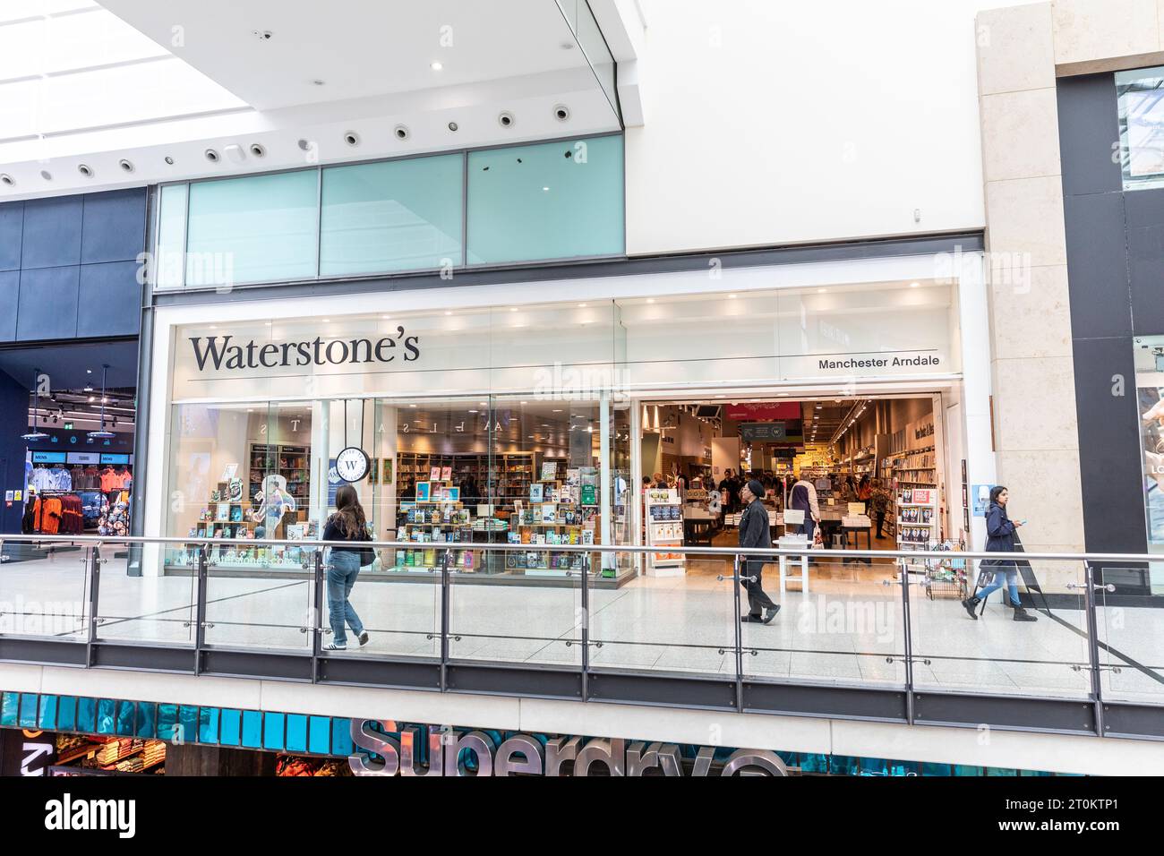 Waterstone's Bookshop Shop in Manchester Arndale Shopping Mall, Ladenbild, Manchester, England, UK, September 2023 Stockfoto