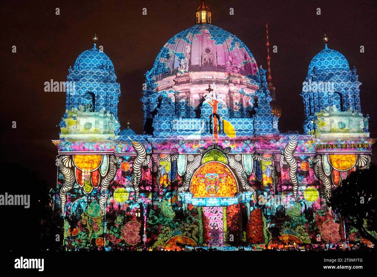 Der Berliner Dom beim Lichterfest 2023. Das Lichterfest Berlin gehört