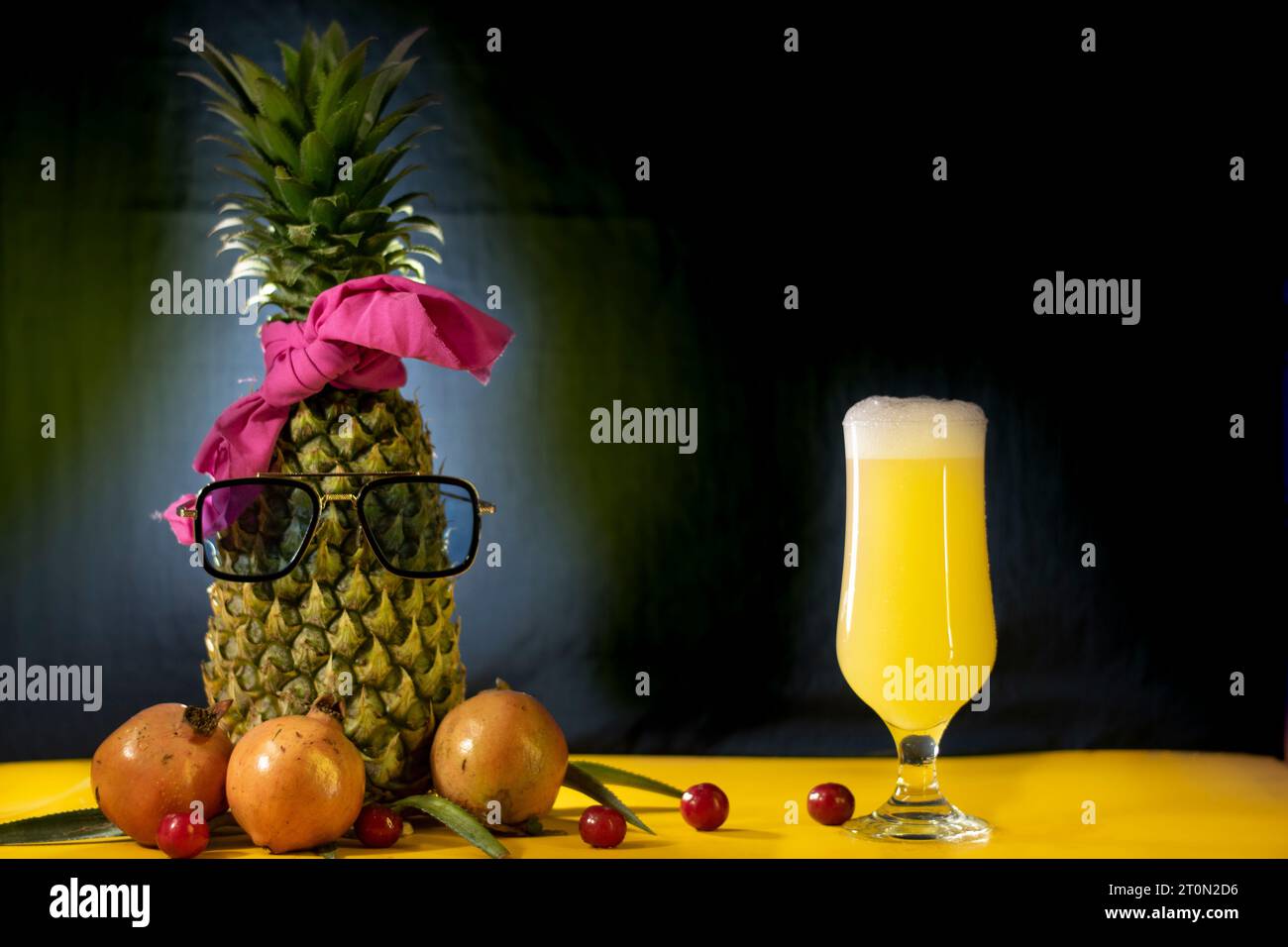 Tropical Dreams: Pineapple Art Photography Delights Stockfoto