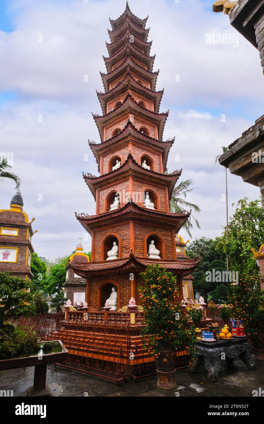 Hanoi, Vietnam. Tran Quoc Pagode, der älteste buddhistische Tempel in Hanoi. Stockfoto