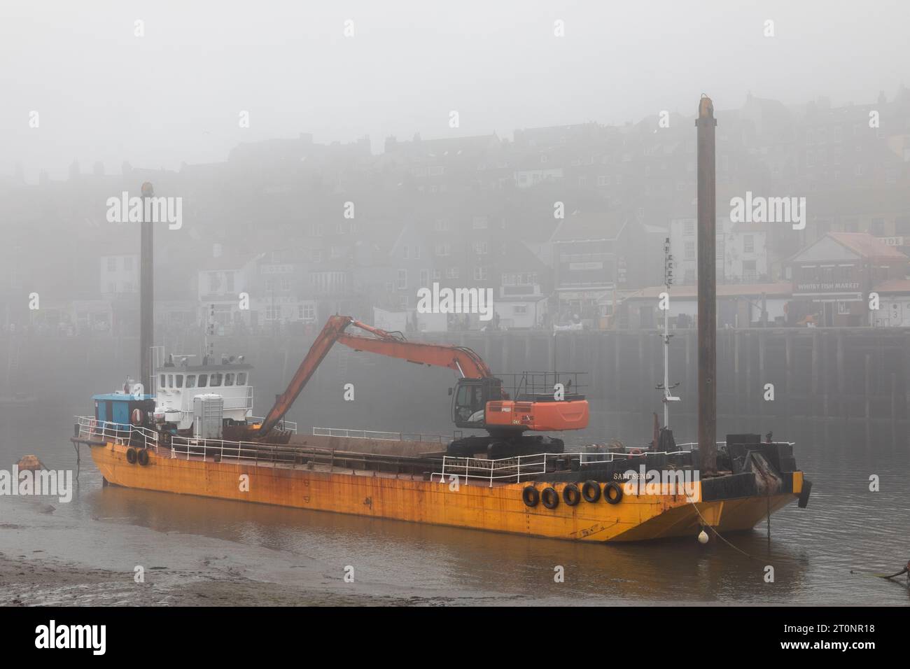 Bagger Boat in Whitby, einer Küstenstadt in Yorkshire, Nordengland. Stockfoto