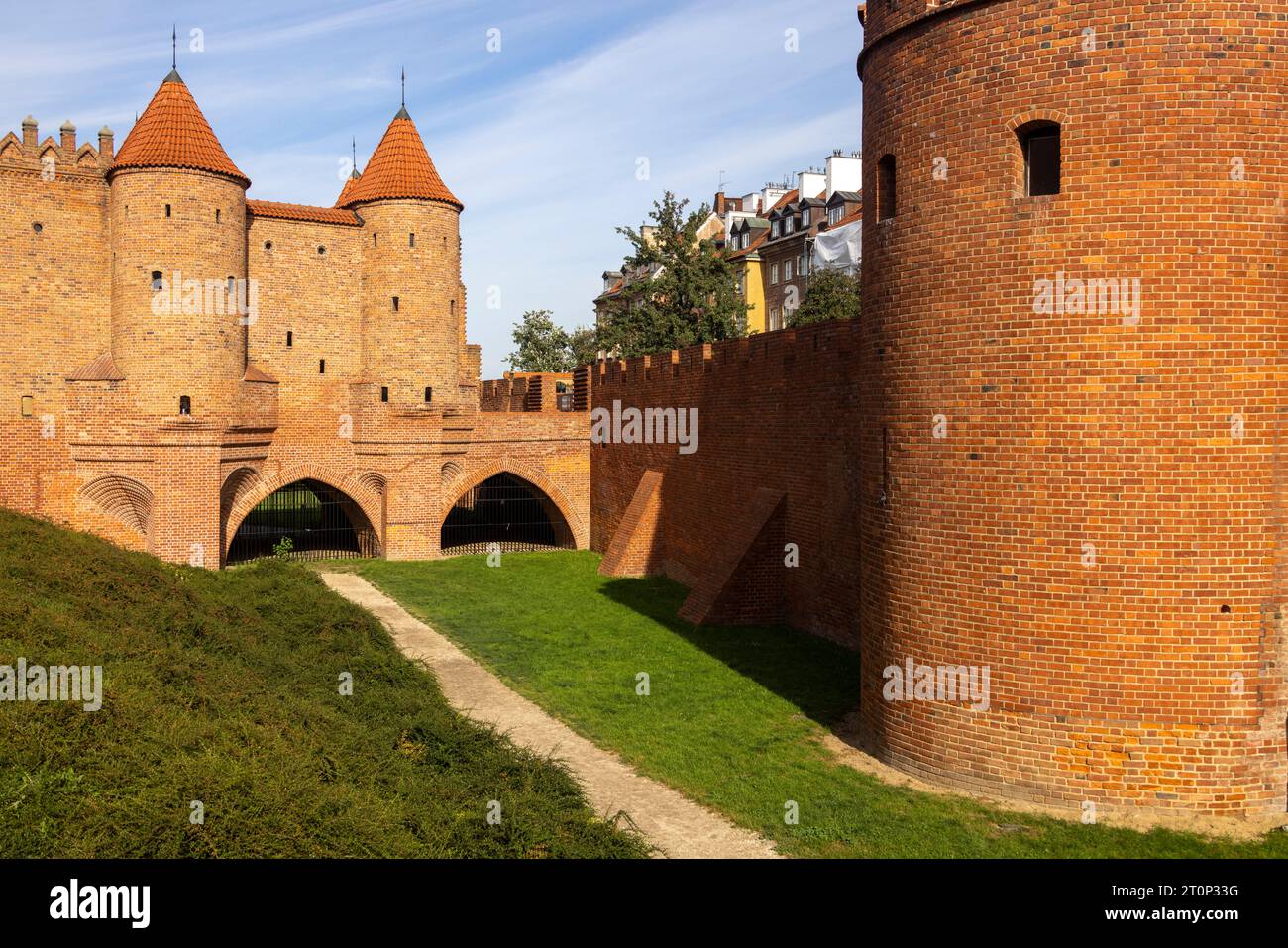 Die Warschauer Barbakane und die alte Stadtmauer, Warschau, Polen Stockfoto