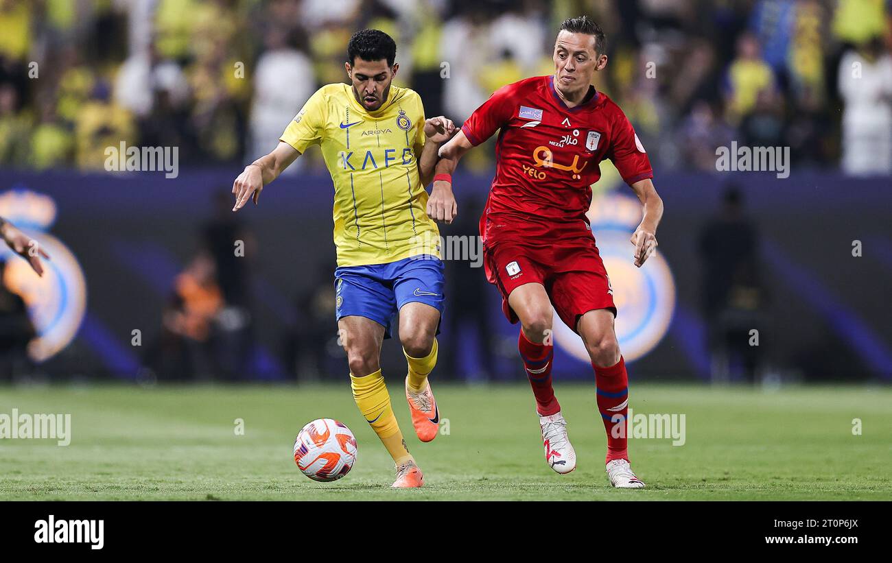 Sultan AlGhannam von AlNassr FC und im Einsatz während des Spiels AlNassr FC gegen Abha FC in Sultan AlGhannam von AlNassr FC und im Einsatz während des Spiels AlNassr FC gegen Abha FC in