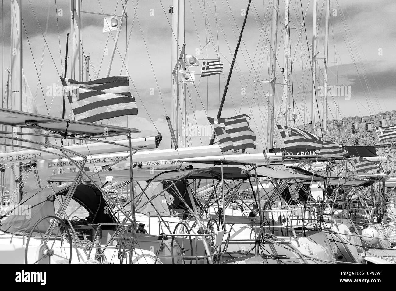 Symbole boote Schwarzweiß-Stockfotos und -bilder - Alamy