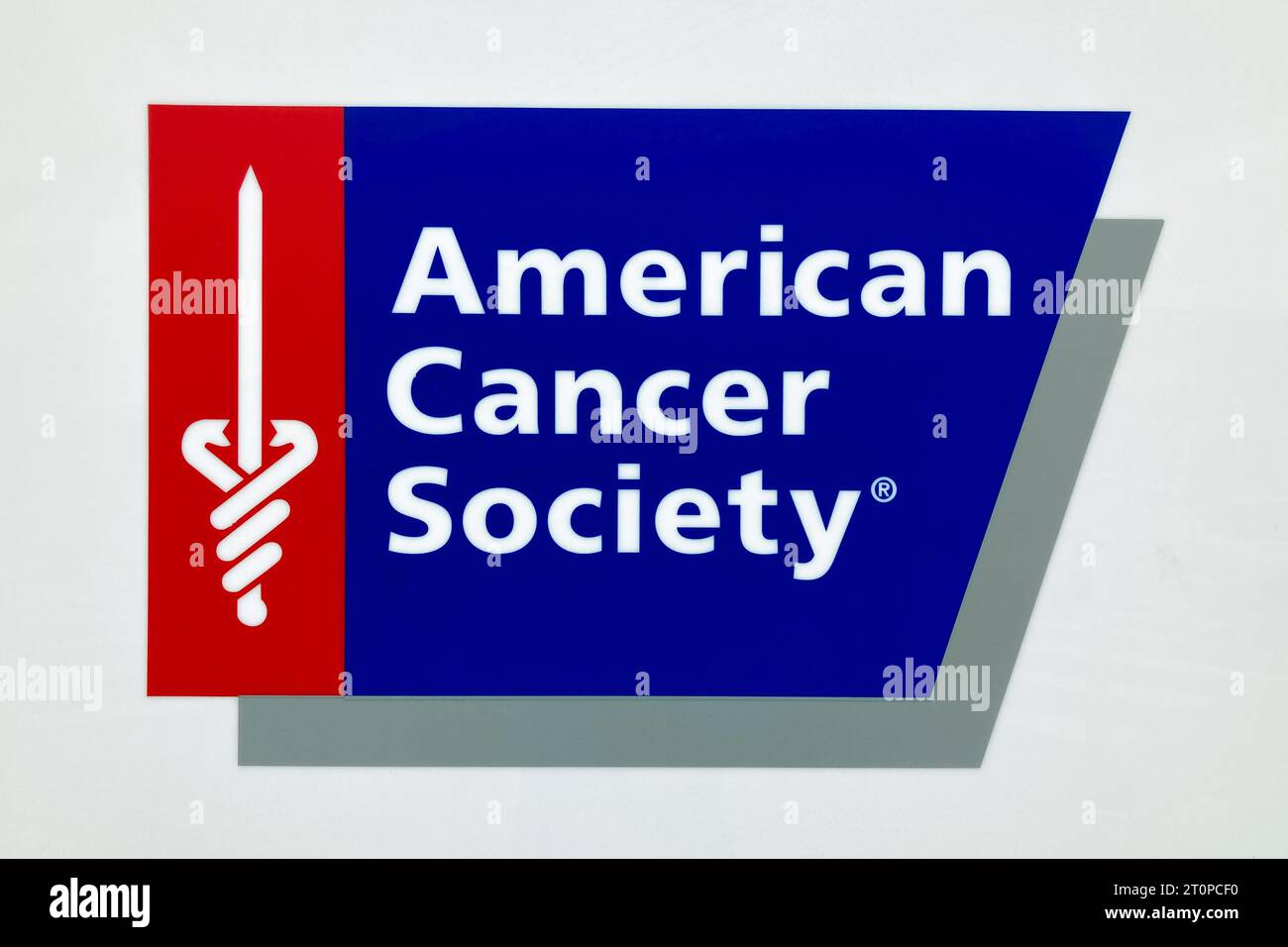 MINNEAPOLIS, MN, USA – 12. SEPTEMBER 2023: Zeichen und Markenlogo der American Cancer Society. Stockfoto