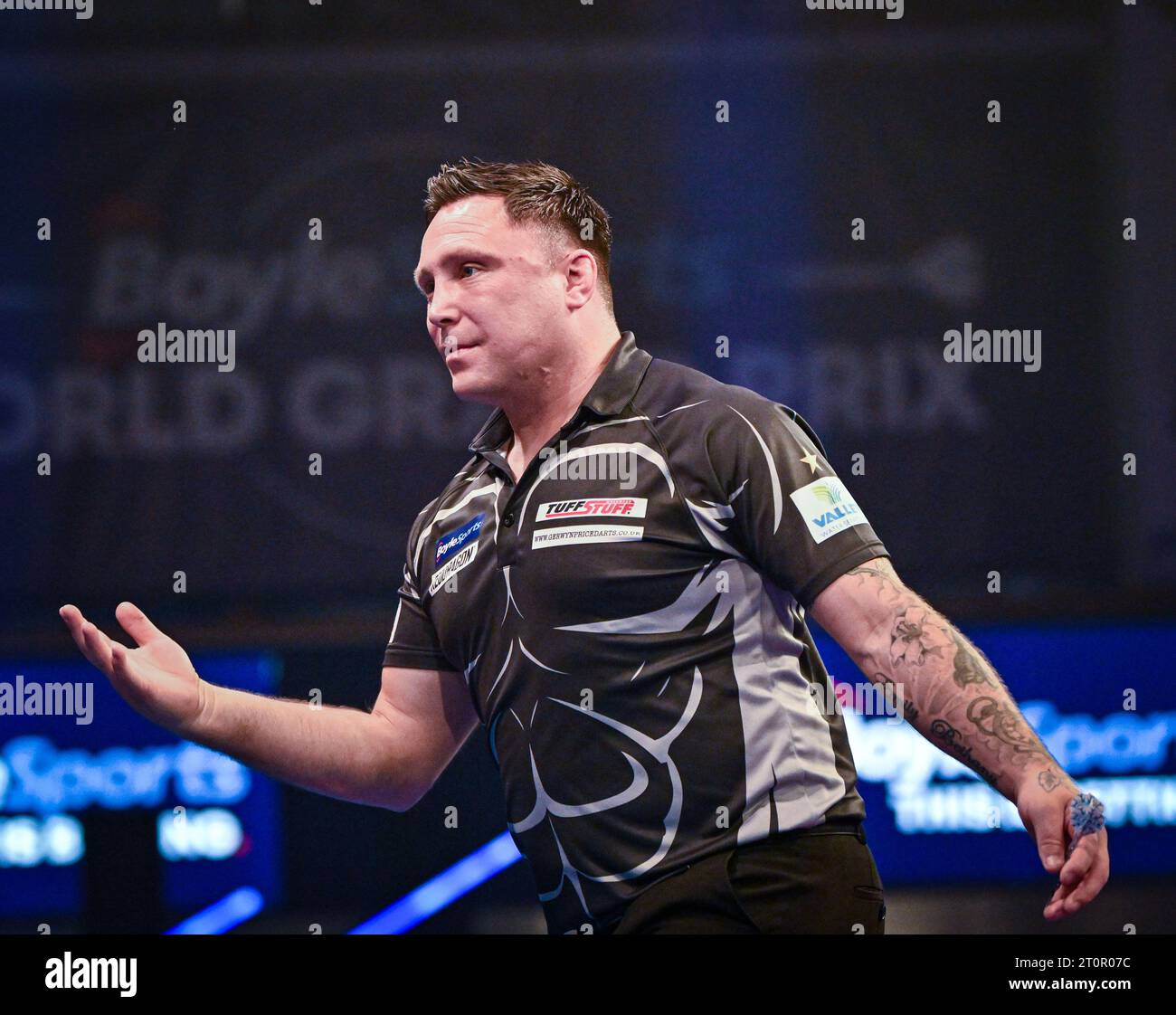 Morningside Arena, Leicester, Großbritannien. Oktober 2023. 2023 PDC BoyleSports World Grand Prix Darts Finale; Gerwyn Price hat Schwierigkeiten, seine beste Form zu finden. Credit: Action Plus Sports/Alamy Live News Stockfoto