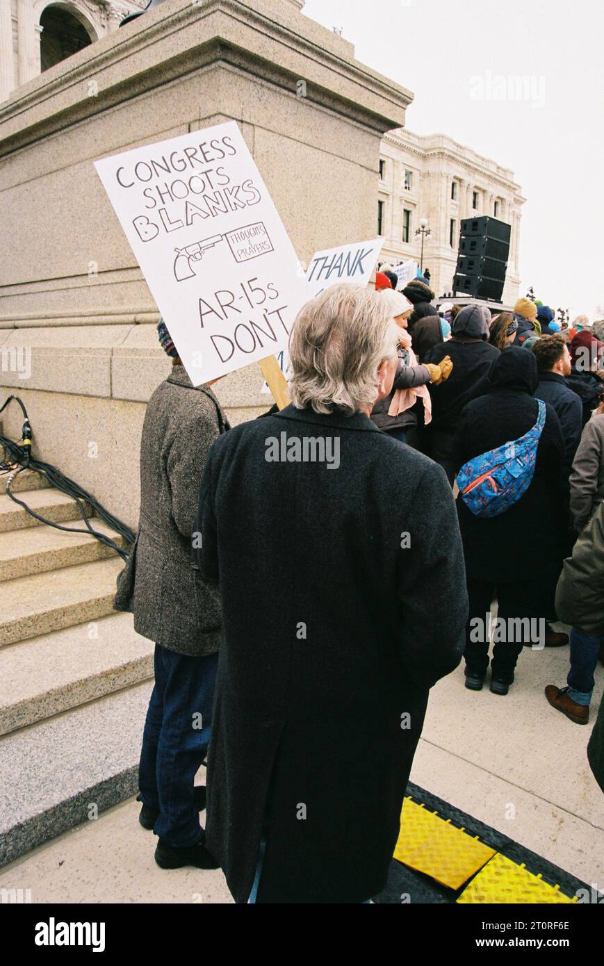 Eine Serie von Bildern, die bei einem Protest gegen die Waffenkontrolle in St. Paul, Minnesota, aufgenommen wurden Stockfoto