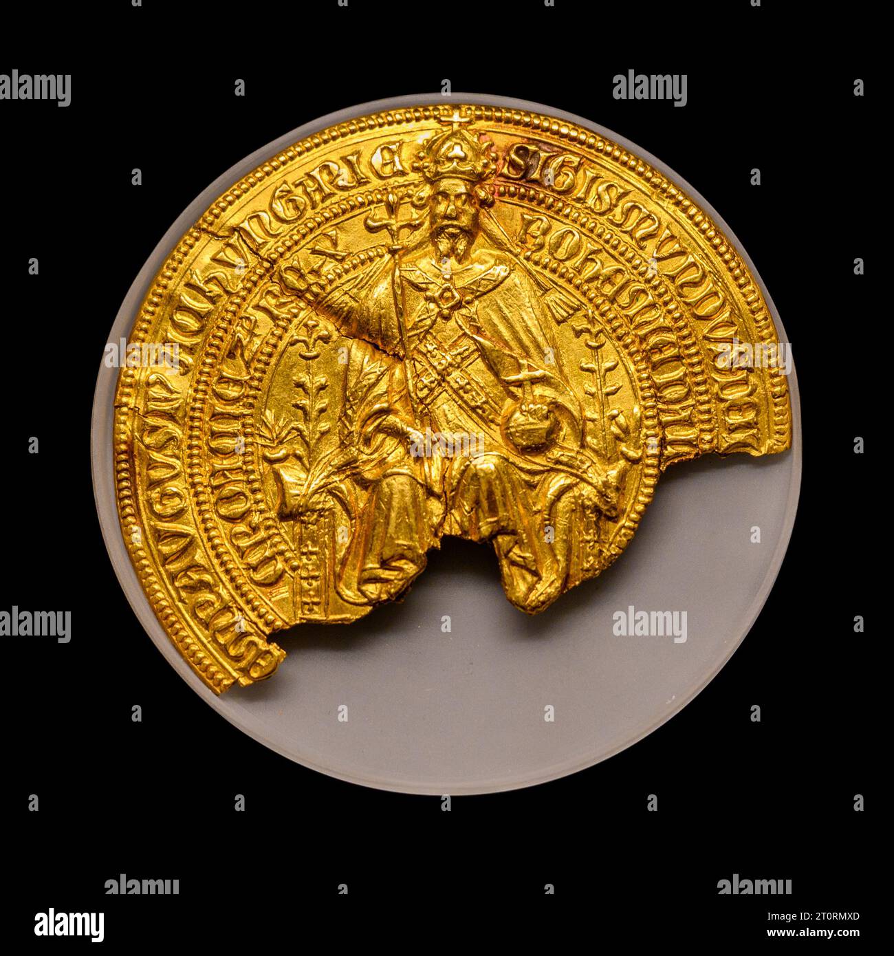 Siegel des Kaisers Sigismund von Luxemburgking. Gold, nach 1433. Musée national d'archéologie, d'histoire et d'Art (MNAHA) in Luxemburg. Stockfoto
