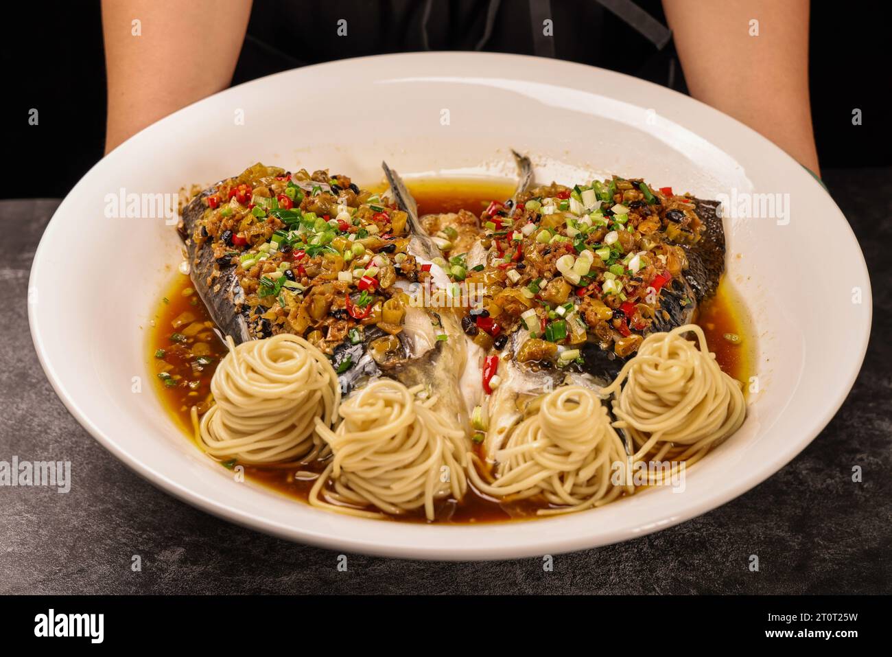 Chinesische Hunan-Küche – gehackter Pfefferkopf Stockfoto