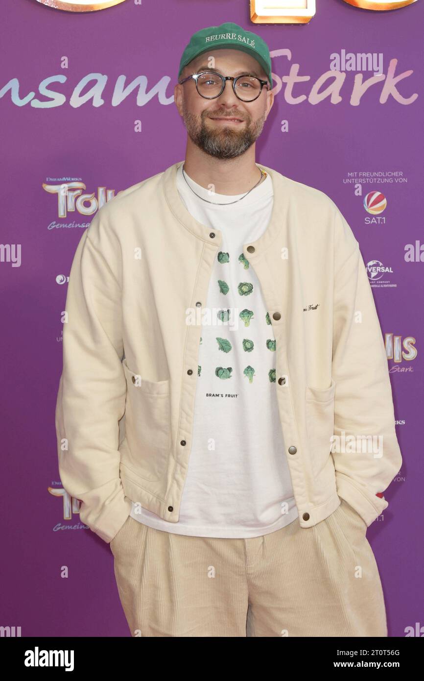 Premiere TROLLE in Köln Mark Forster, Premiere Trolle, Kino Cinedom, Köln, 08.10.2023 *** Premiere TROLLE in Köln Mark Forster, Premiere Trolle, Cinema Cinedom, Köln, 08 10 2023 Copyright: XEventpressxBecherx Credit: Imago/Alamy Live News Stockfoto