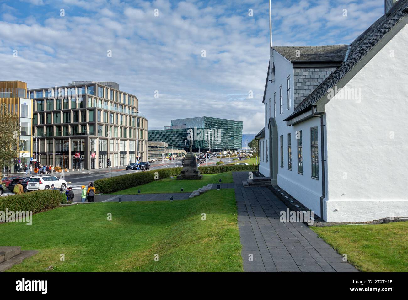 Reykjavik Iceland Harpa Concert Hall, H & M Shop und das Büro des iklandischen Premierministers, Reykjavik Island Stockfoto