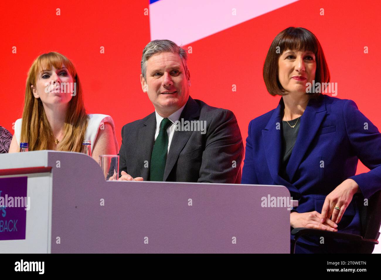 London, Großbritannien. 9. Oktober 2023. (l-r) Angela Rayner Abgeordnete, Sir Keir Starmer Abgeordnete und Rachel Reeves Abgeordnete während der Labour Party Konferenz in Liverpool. Das Foto sollte lauten: Matt Crossick/Empics/Alamy Live News Stockfoto