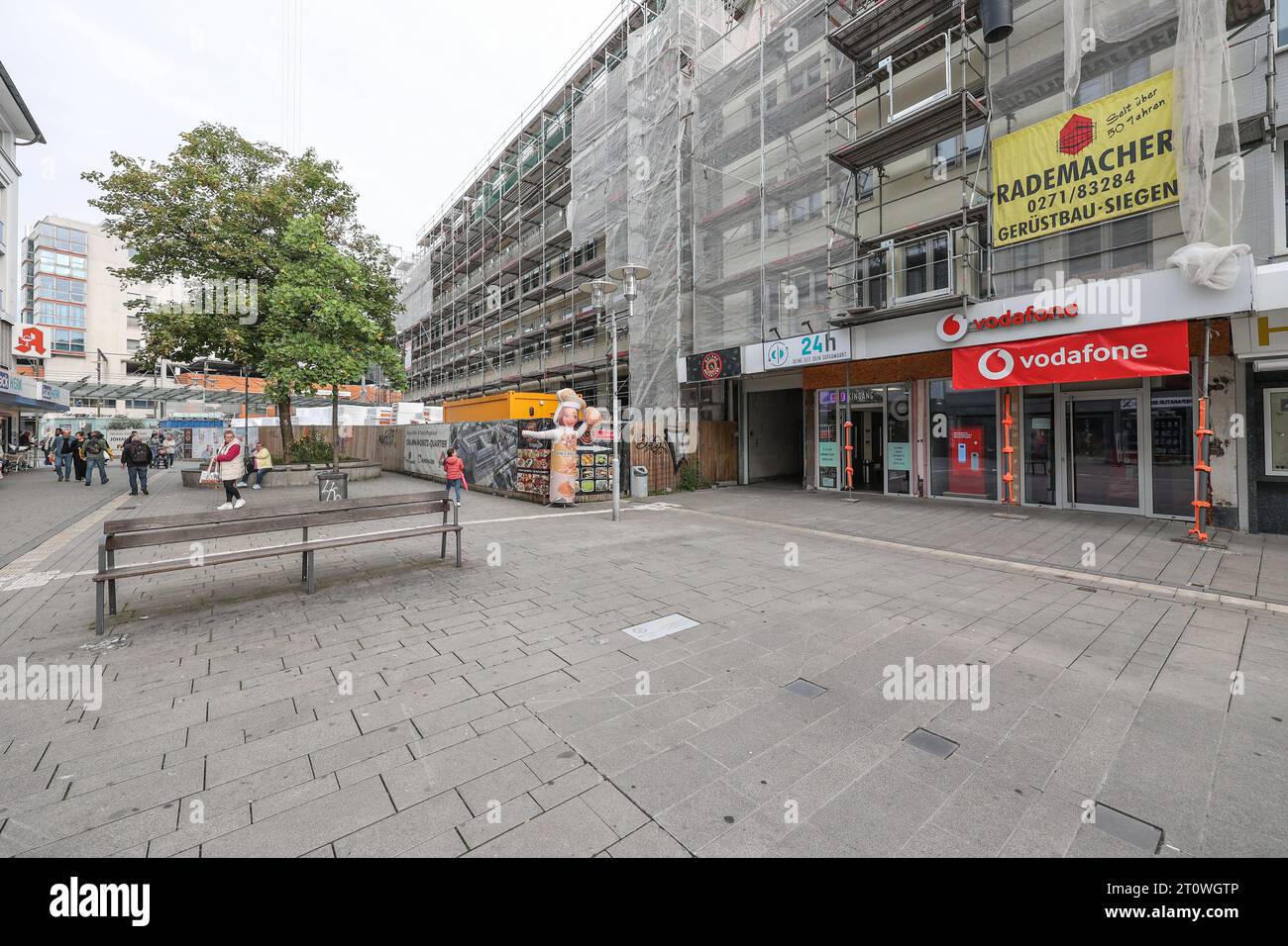 Baustelle, Neubau Wohn- & Geschaeftsgebaeude Geschäftsgebäude Johann-Moritz-Quartier in der Siegener Innenstadt Baustelle Innenstadt am 09.10.2023 in Siegen *** Baustelle, Neubau Wohn- und Geschaeftsgebaeude Geschäftsgebäude Johann Moritz Quartier in der Siegener Innenstadt Baustelle Innenstadt am 09 10 2023 in Siegen Deutschland Stockfoto