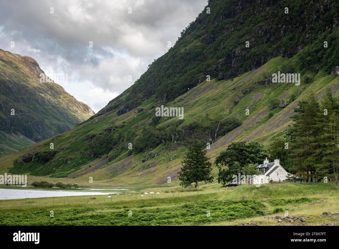 Haus in den Highlands, Glencoe Valley, West Highlands, Schottland, Großbritannien Stockfoto