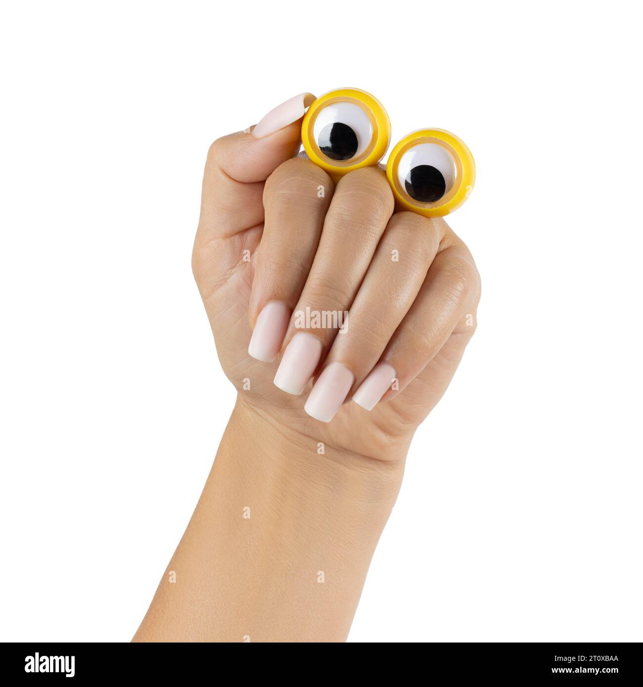 Erwachsene weibliche Hand mit langen quadratischen Ombre-Nägeln, mit perligen Augen, die lustige Meme-Gesten machen. Isoliert auf weißem Hintergrund. Stockfoto