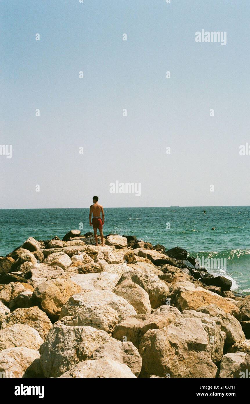 Tauchen Sie ein in den ruhigen Charme von Eforie Nord. Meine Sammlung fängt die ruhigen Strände, die Aussicht auf die Küste und die malerische Landschaft des Schwarzen Meeres ein Stockfoto