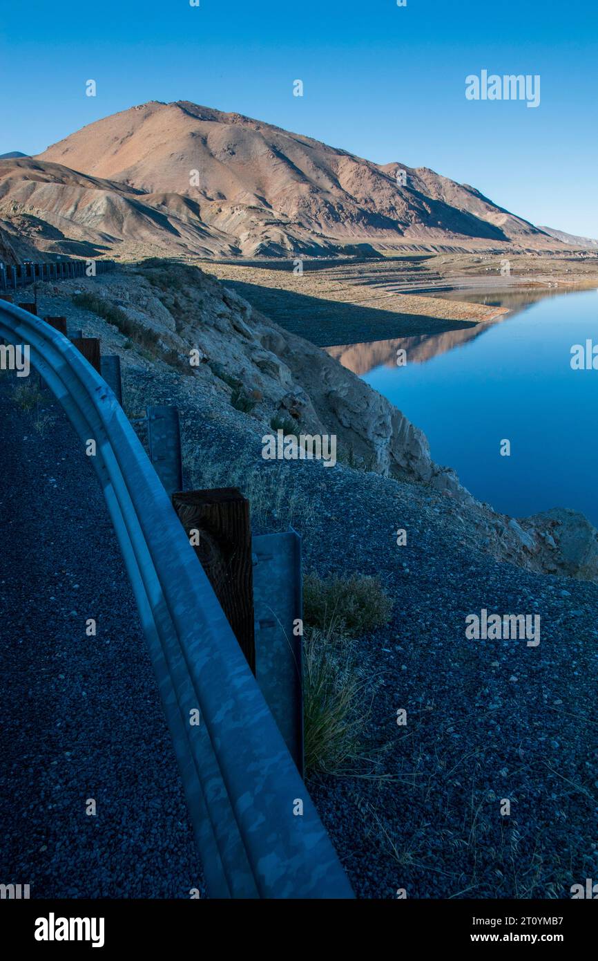 Der Walker Lake ist ein riesiger See in Nevada, nahe der Stadt Hawthorne. Stockfoto