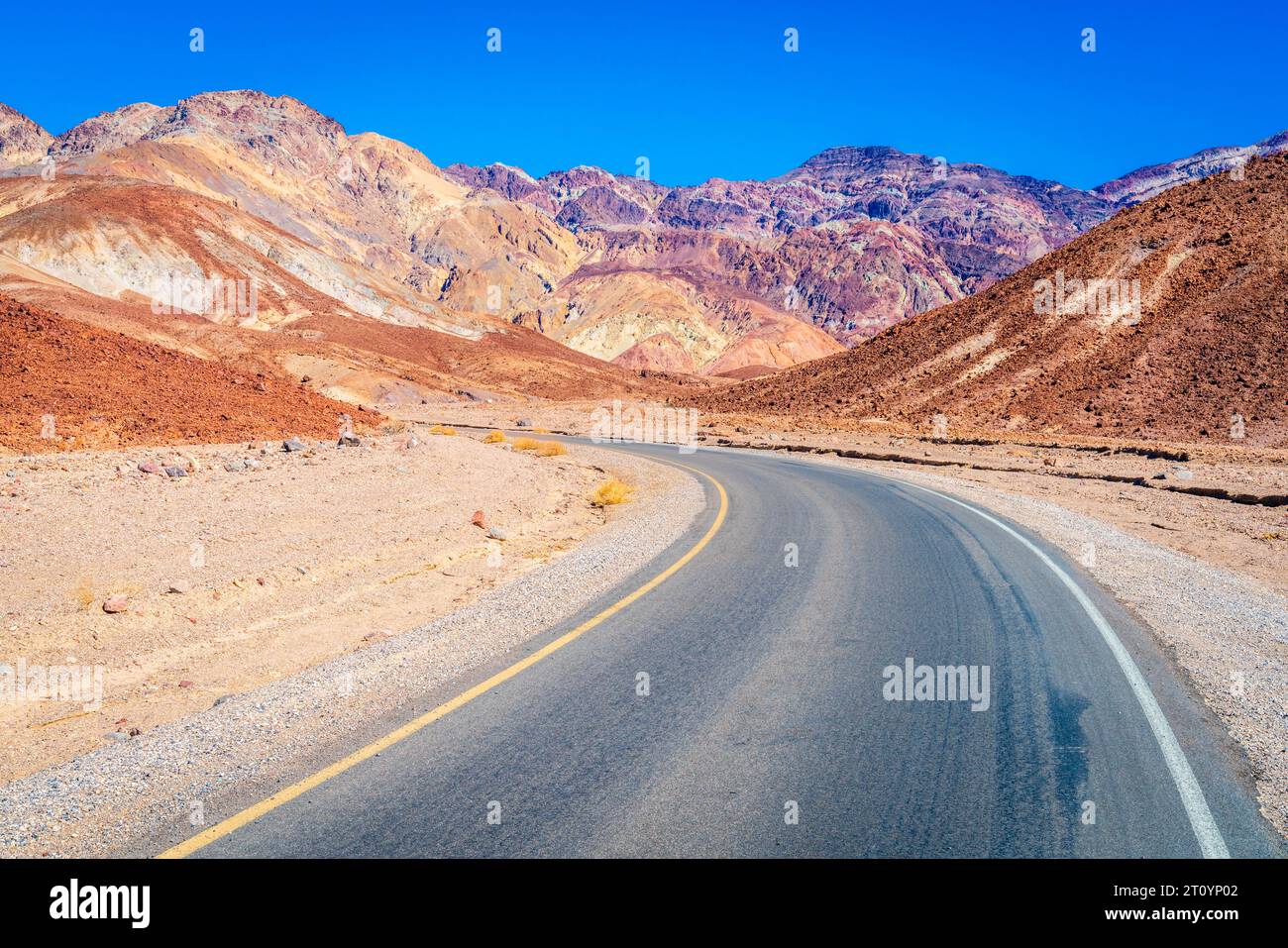 Der Artist Drive führt durch den Death Valley National Park in Kalifornien Stockfoto