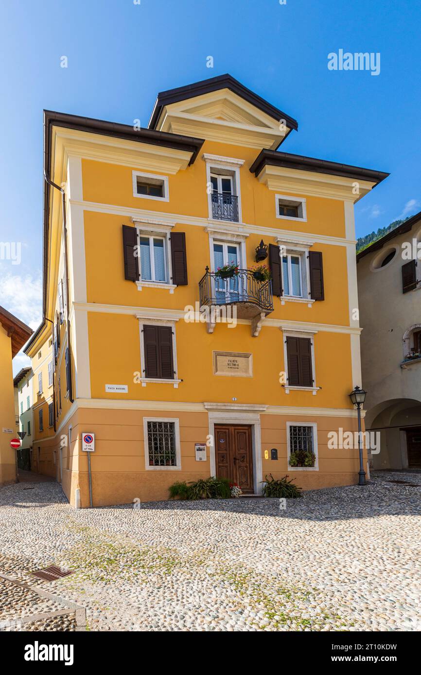 Italien Trentino Pieve Tesino - Piazza Maggiore - das Haus Pellizzaro Stockfoto
