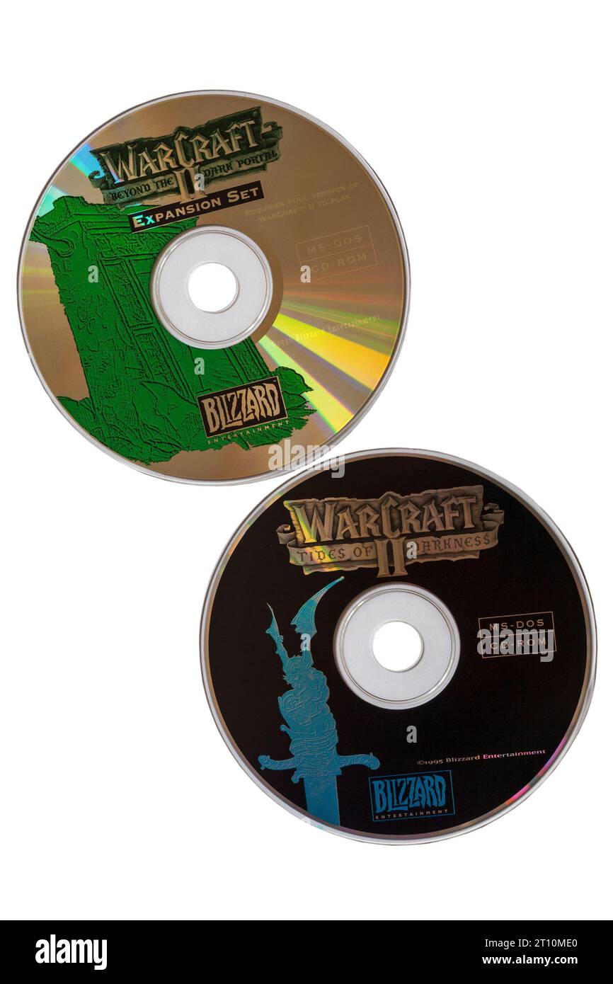 Warcraft II Tides of Darkness Deluxe-Edition Computerspiel-Discs isoliert auf weißem Hintergrund Stockfoto