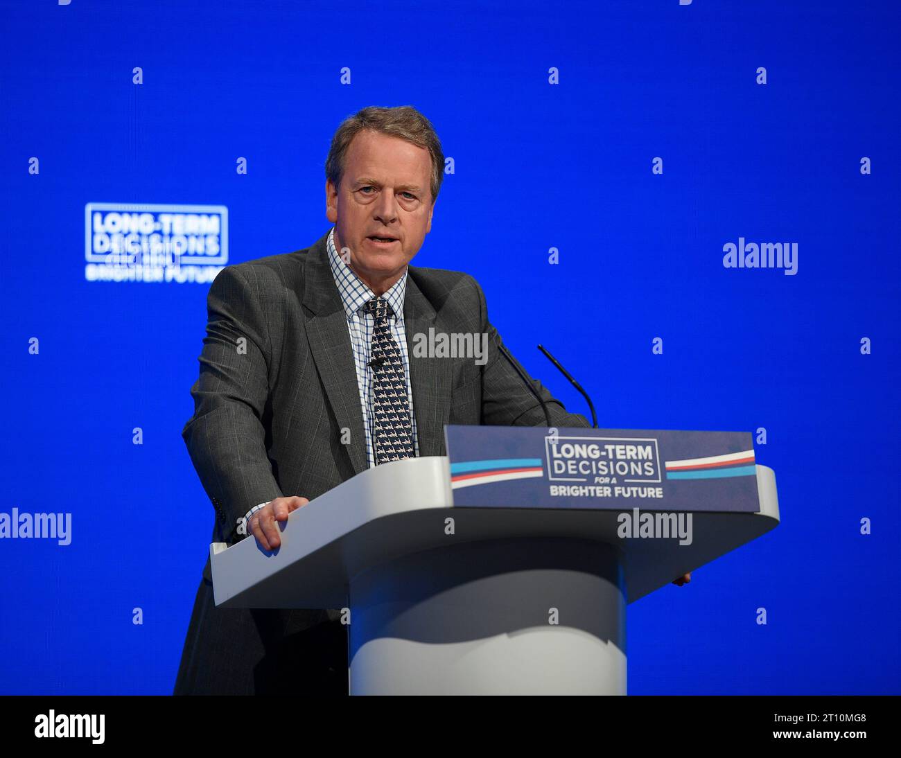 Der schottische Sekretär Alister Jack hält seine Grundsatzrede auf der Konservativen Partei-Konferenz 2023 in Manchester. Stockfoto